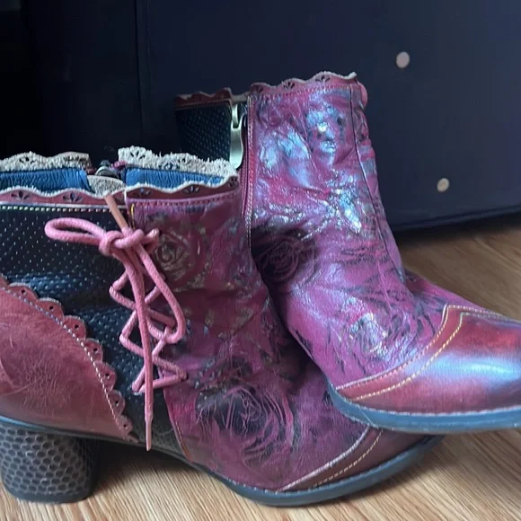 L’Artiste Leather Boots - Picture 4 of 5